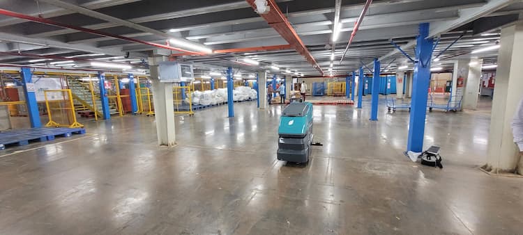 robotic-facility-cleaner